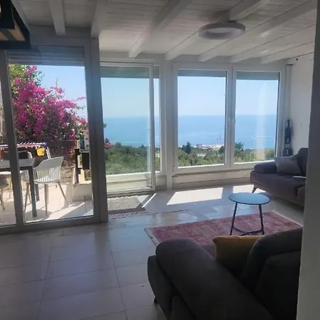 The Olives Terrace Residences Apart Otel Dhërmi