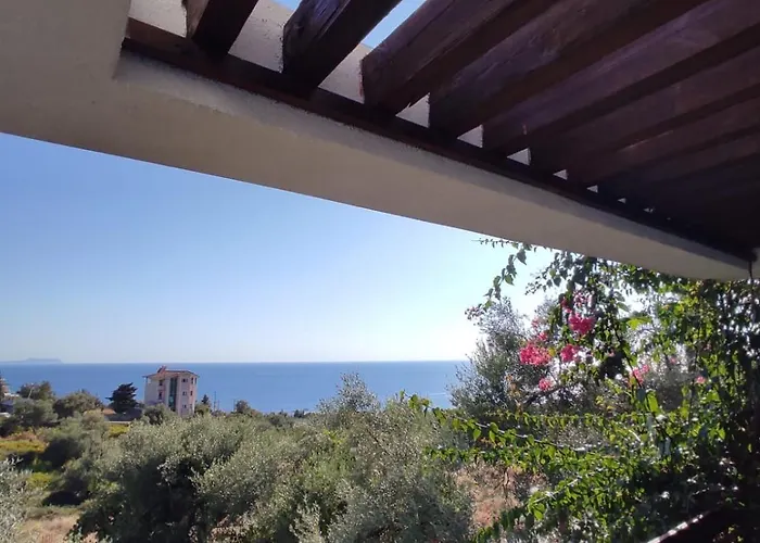 아파트호텔 The Olives Terrace Residences Dhërmi